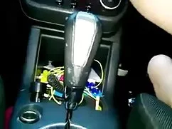 زن جوان آسیایی نشان می دهد مهارت های ریخته گری را به فاک در پورنو