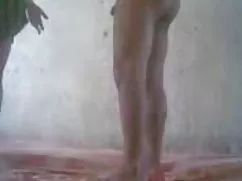 بچه ها یک ساندویچ پورنو سرد با یک دختر را سازماندهی کرده اند